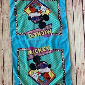 Vintage DISNEY Mickey Mouse Picnic Beach Towel